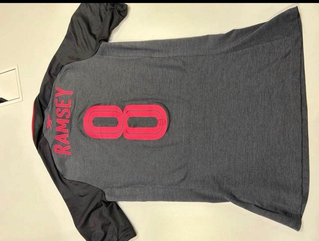 Matchworn Ramsey, Verzenden, Zo goed als nieuw, Overige binnenlandse clubs, Shirt