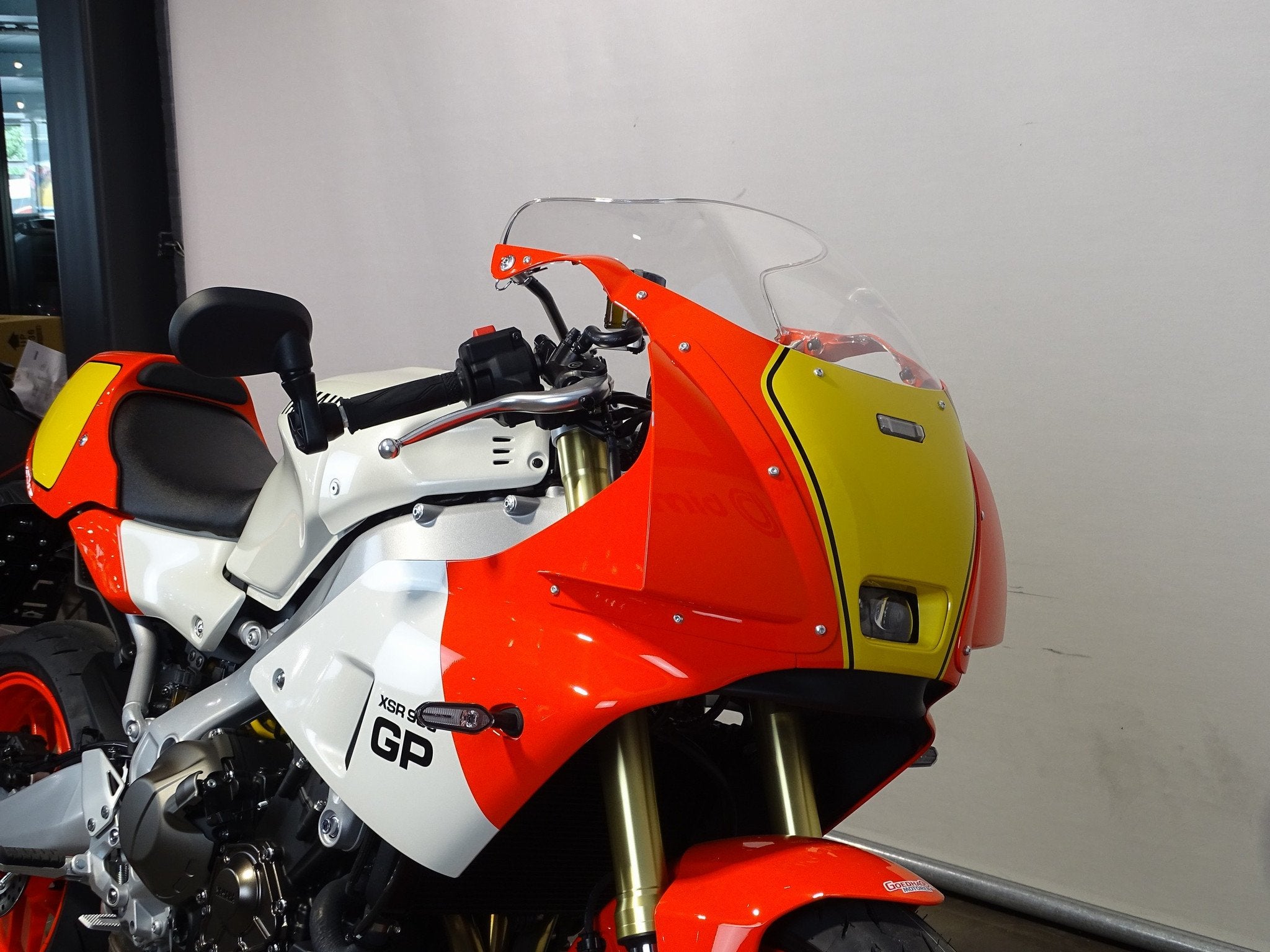 Yamaha XSR 900 GP, Motoren, Meer dan 35 kW, Naked bike, Gebruikt, Bedrijf