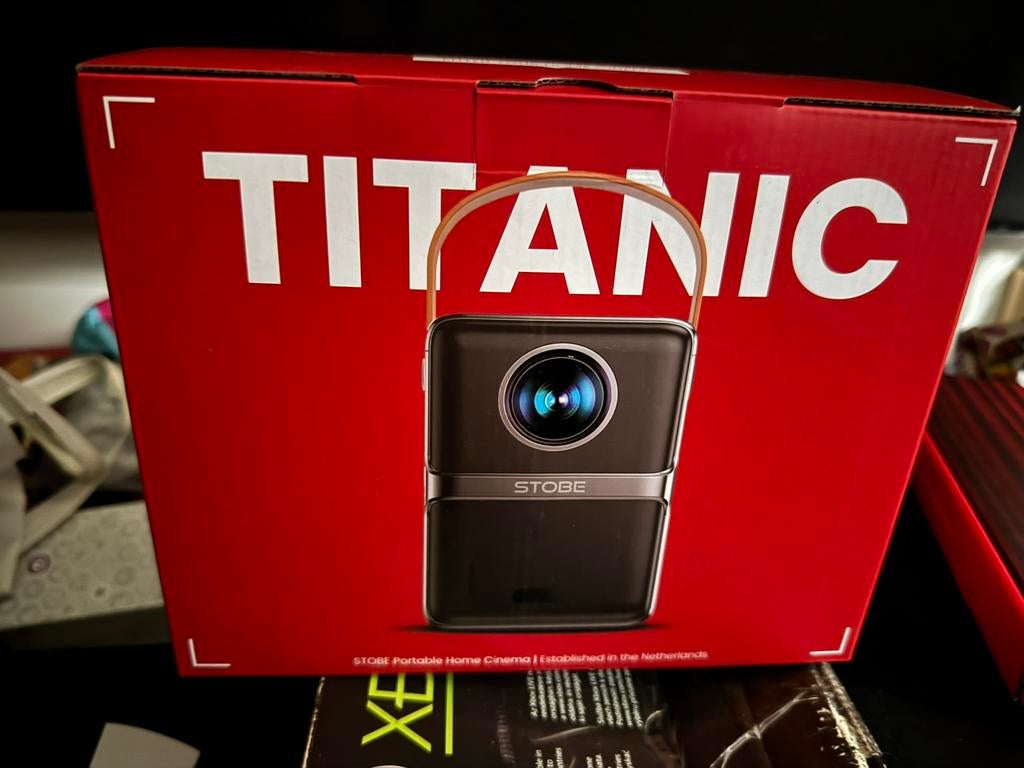 Titanic beamer, Audio, Tv en Foto, Beamers, Ophalen of Verzenden, Nieuw, LED