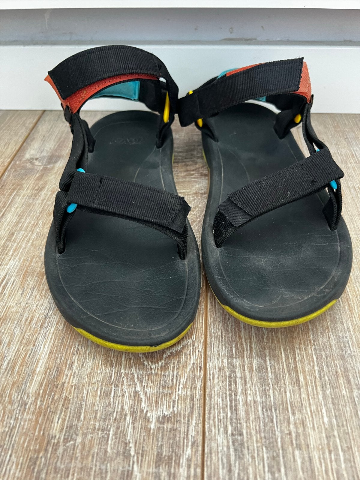 Teva sandalen - Ideaal voor wateractiviteiten, Kleding | Dames, Schoenen, Ophalen of Verzenden, Gedragen, Zwart, Sandalen of Muiltjes