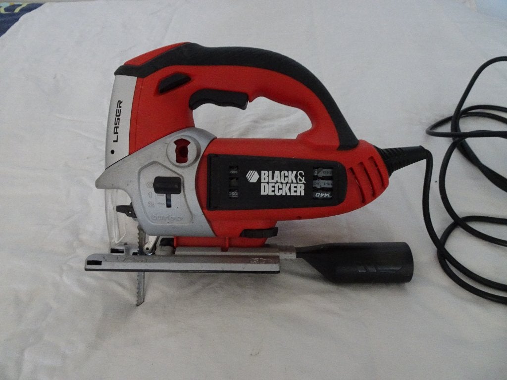 Decoupeerzaag met laser Black en Decker KS1000E, Doe-het-zelf en Verbouw, Gereedschap | Zaagmachines, 600 tot 1200 watt, Ophalen of Verzenden