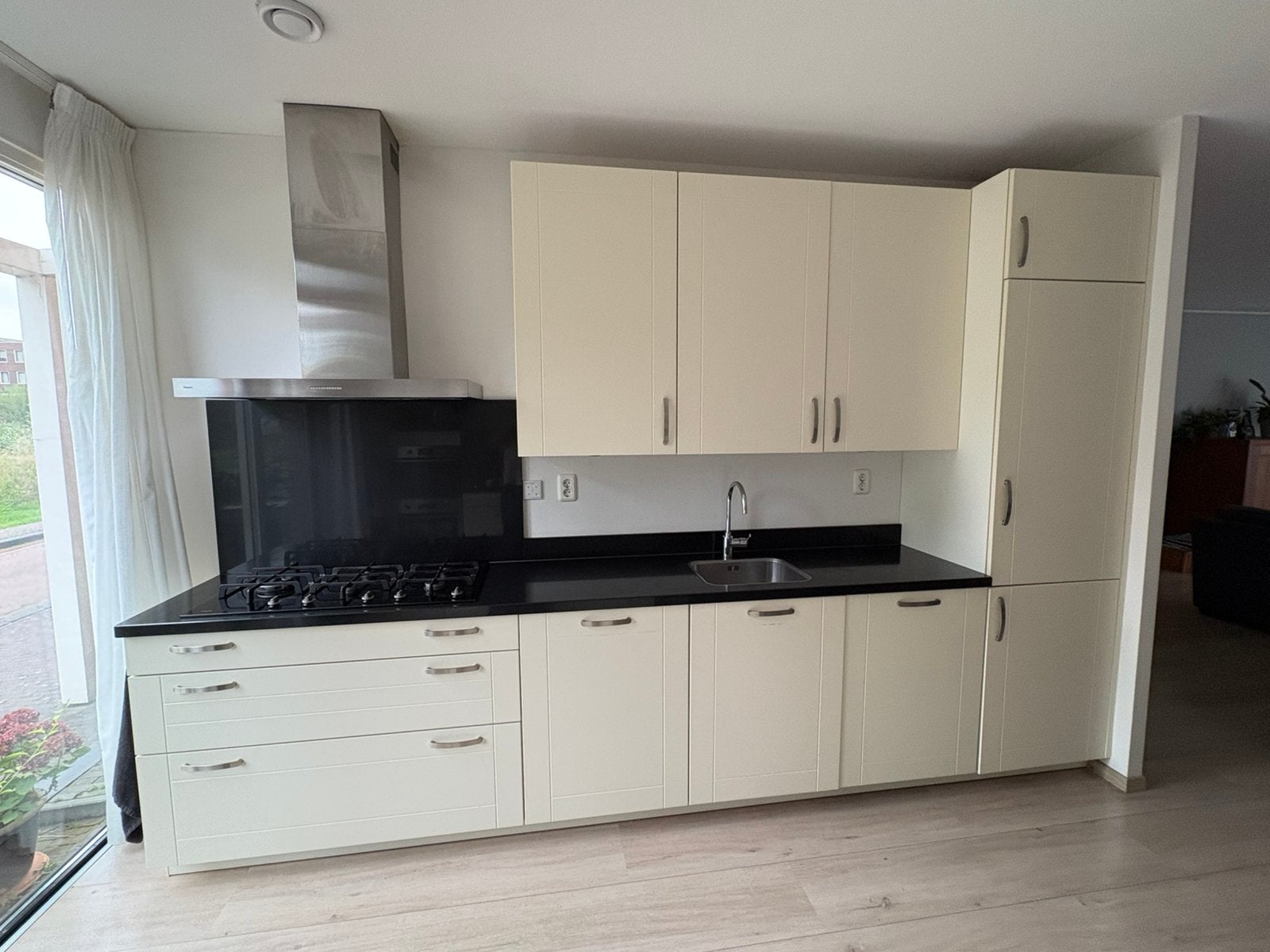 Parallel Keuken met apparatuur en composiet blad, Ophalen, Gebruikt, Overige typen, Hoogglans of Gelakt