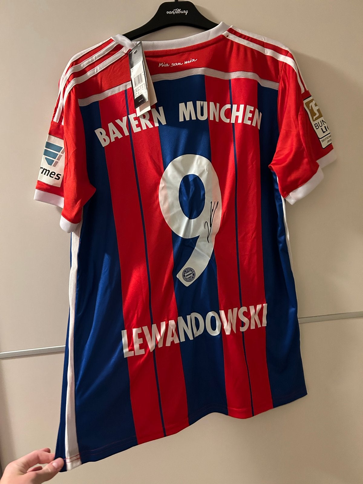 Gesigneerd Bayern München shirt Lewandowski + certificaat, Ophalen of Verzenden, Zo goed als nieuw, Buitenlandse clubs, Shirt