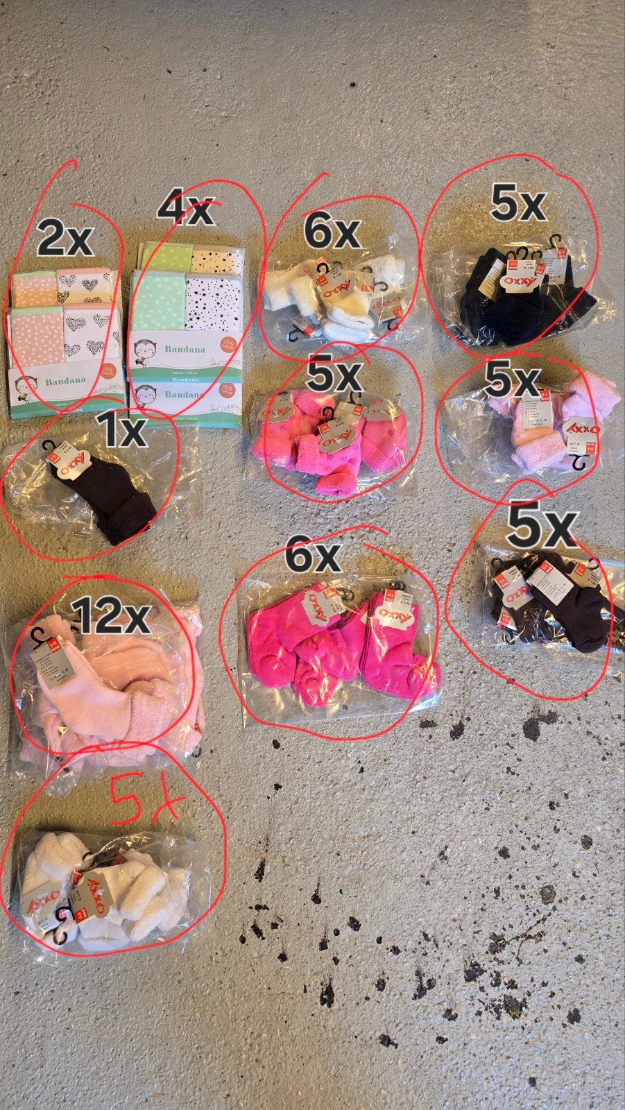 Grote partij baby sokjes en bandanas - Nieuw, Jongetje of Meisje, Nieuw, Ophalen of Verzenden, Sokjes