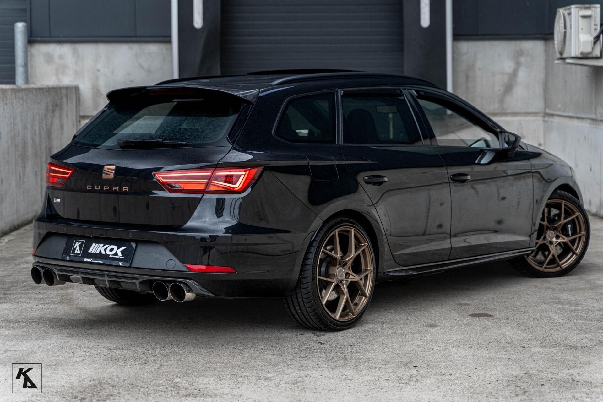 Seat Leon ST 2.0 TSI | Cupra R | 4DRIVE 410PK | DEMTUNED VOL, Automaat, Gebruikt, 4 cilinders, 1984 cc