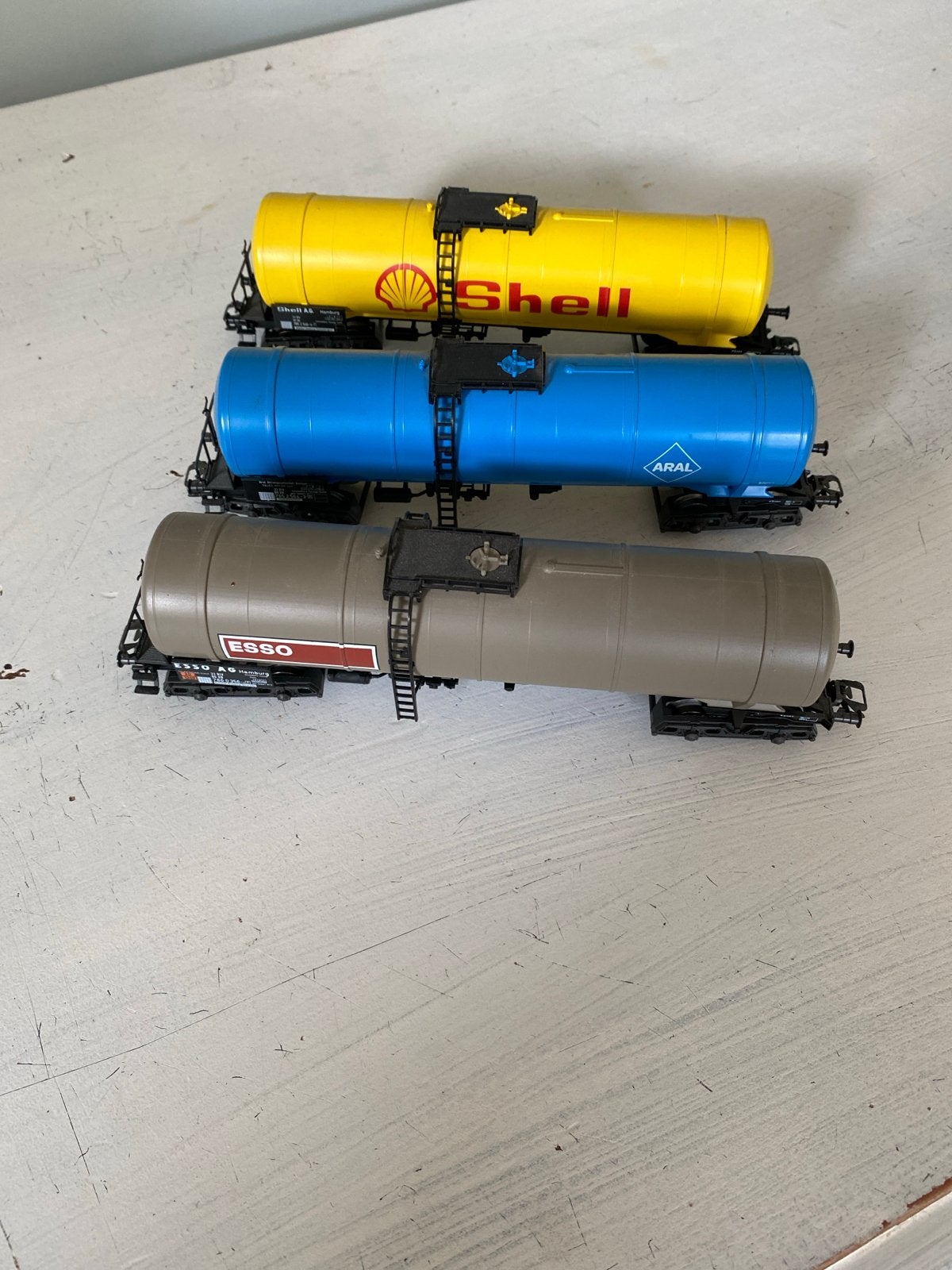 Set van 3 Märklin tankwagons: Shell, Aral, Esso, Wisselstroom, Gebruikt, Wagon, Ophalen of Verzenden