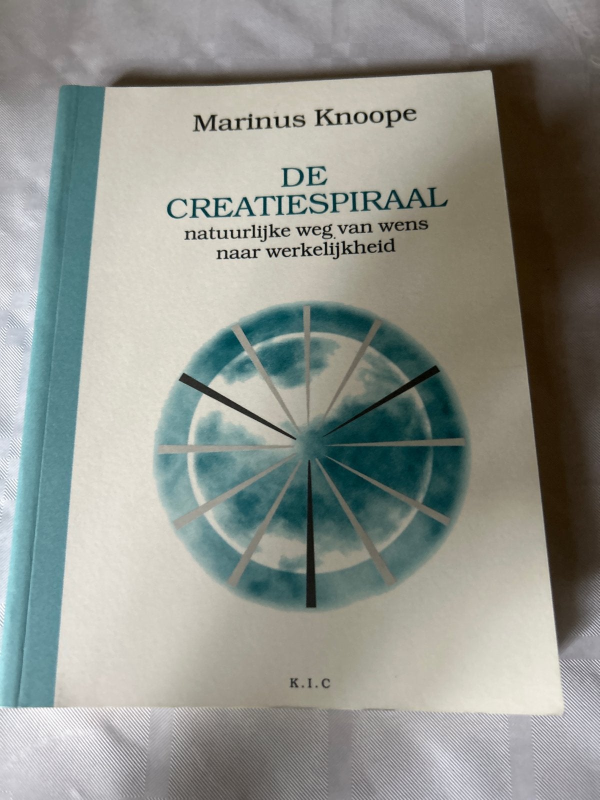 De Creatiespiraal - Marinus Knoope (Nieuwstaat), Boeken, Ophalen of Verzenden, Zo goed als nieuw
