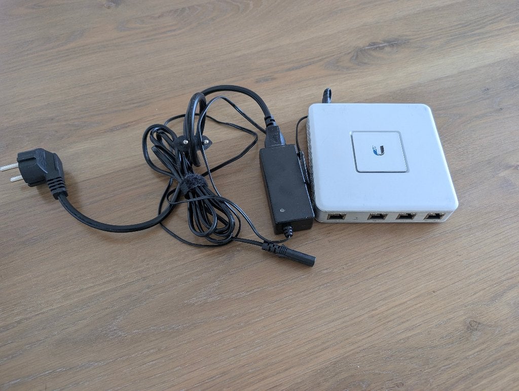 UniFi Security Gateway (USG) – router/firewall, Computers en Software, Ophalen, Zo goed als nieuw, Router, Ubiquiti