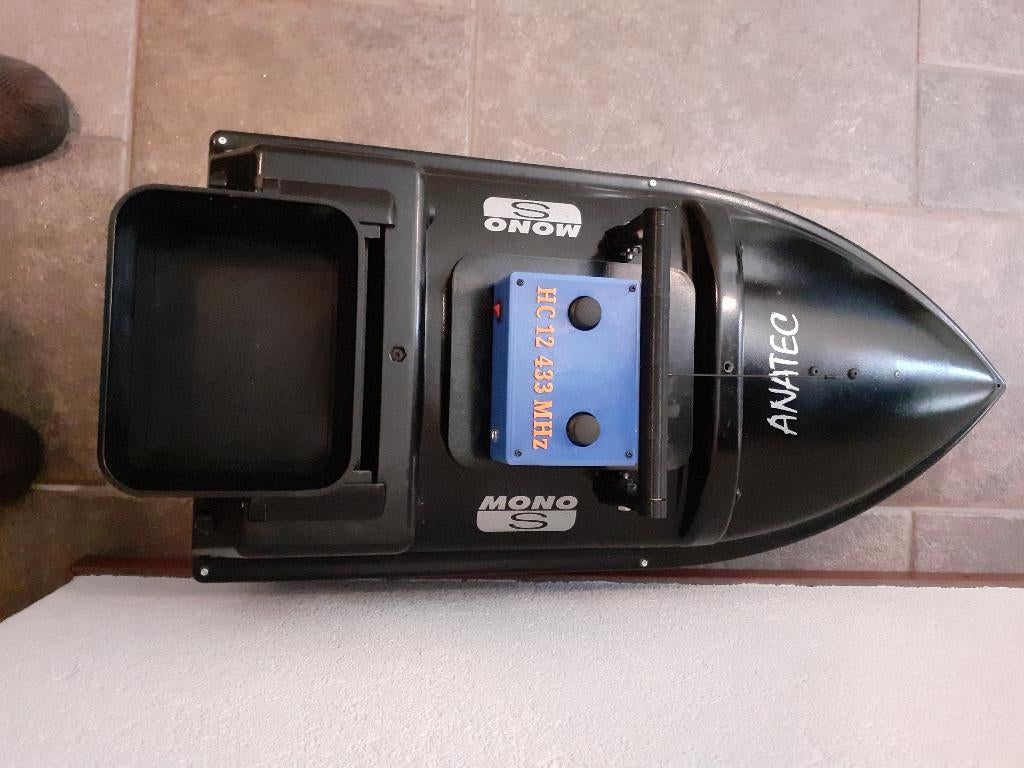 Voer boot, Hobby en Vrije tijd, Ophalen, Zo goed als nieuw