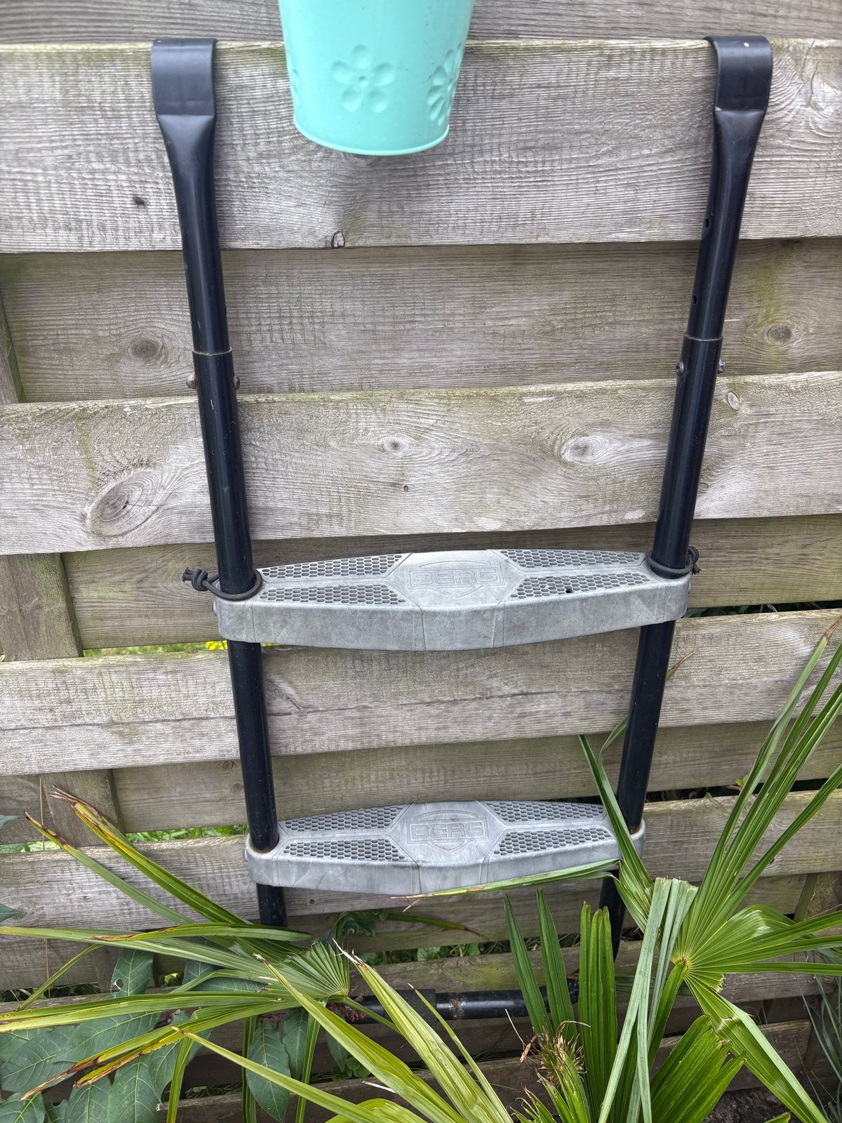 Berg Trampoline Trapje - Gebruikt maar in goede staat, Kinderen en Baby's, Speelgoed | Buiten | Trampolines, Ophalen, Gebruikt