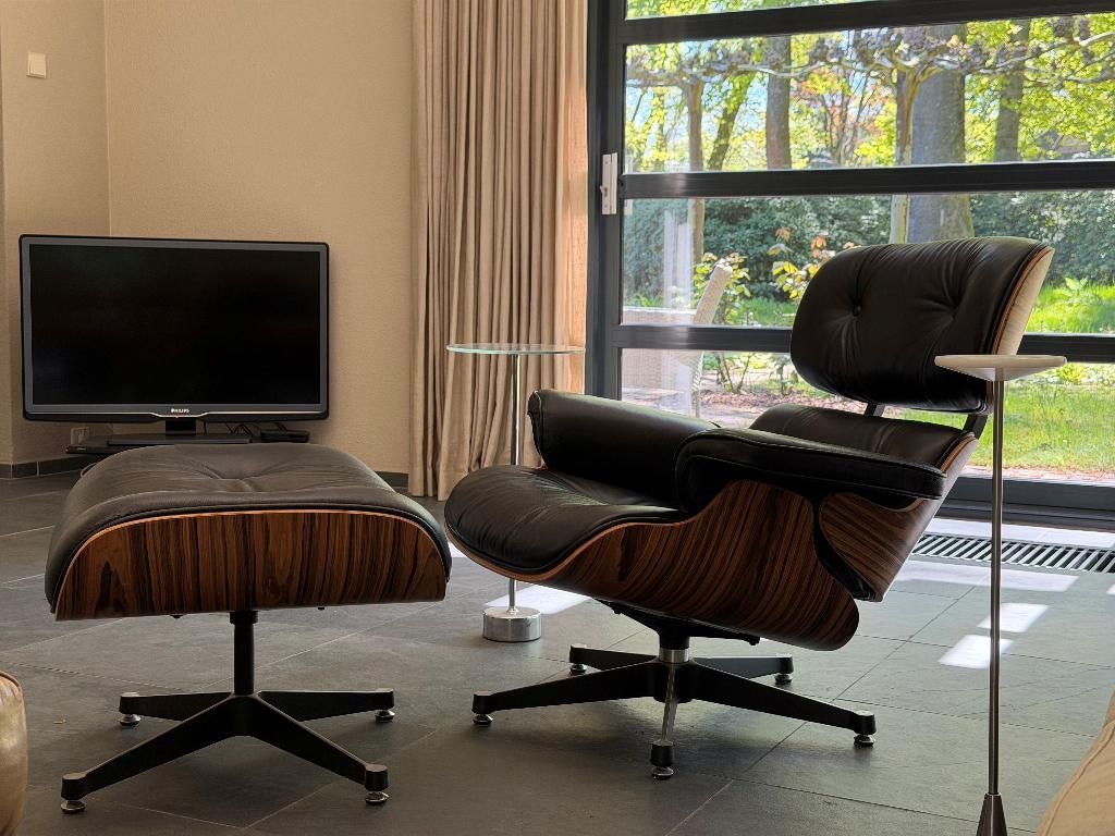 Vitra Eames stoel, Huis en Inrichting, Stoelen, Ophalen, Twee, Zwart, Zo goed als nieuw