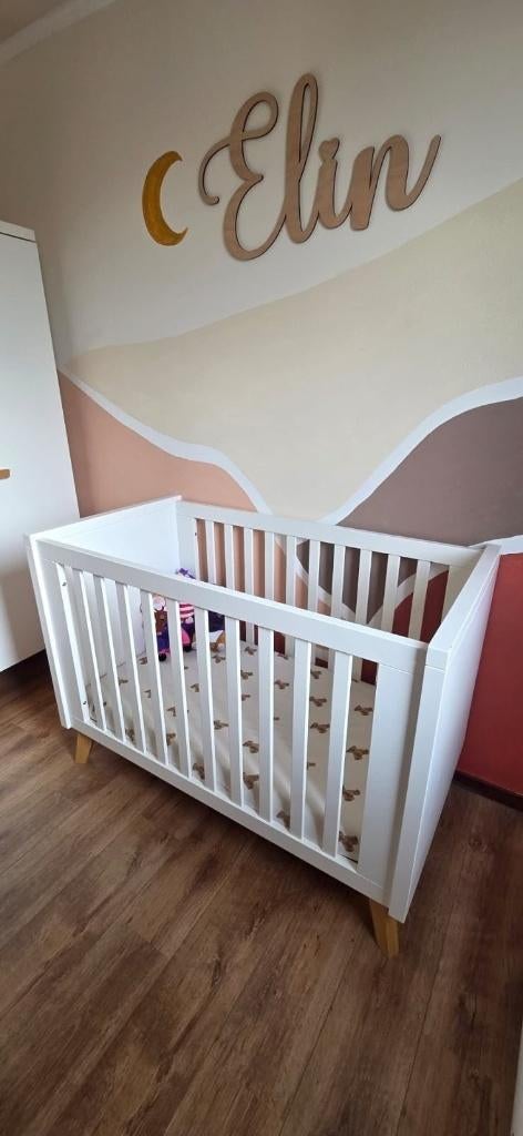 Prachtige babykamer, Ophalen, Zo goed als nieuw, Kast