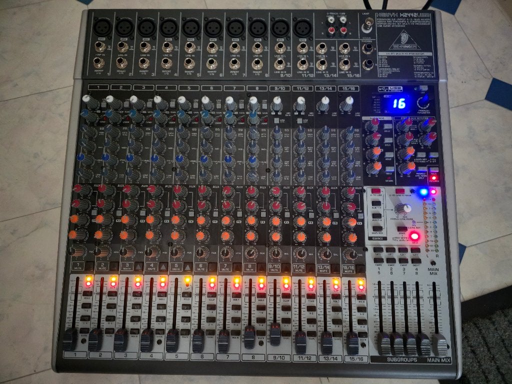 BEHRINGER XENYX X2442 mengpaneel., Ophalen of Verzenden, Zo goed als nieuw, 10 tot 20 kanalen, Microfooningang