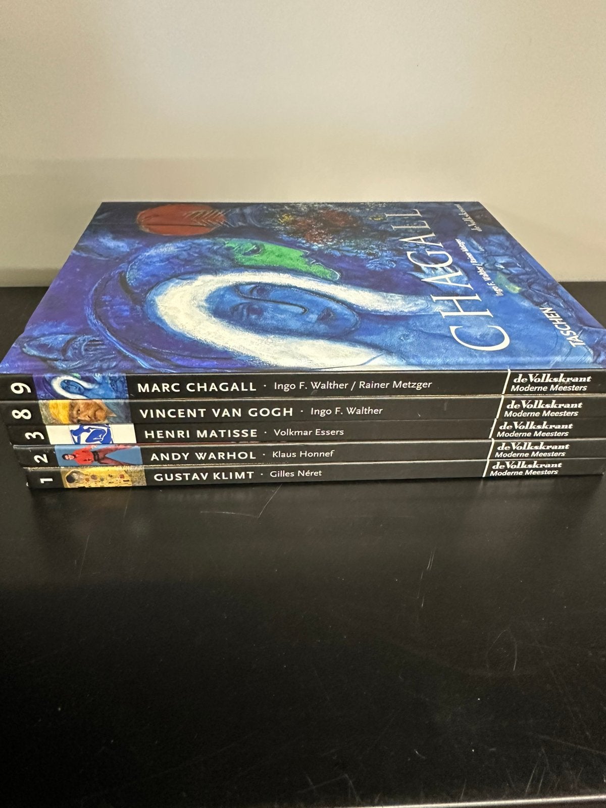 Moderne Meesters de Volkskrant, Ophalen of Verzenden, Zo goed als nieuw