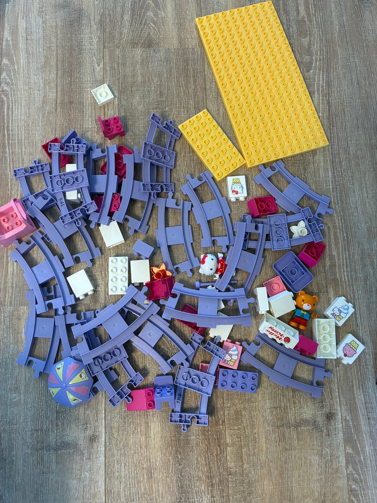 Hello Kitty bouwset met treinbaan, Ophalen of Verzenden, Gebruikt, Duplo