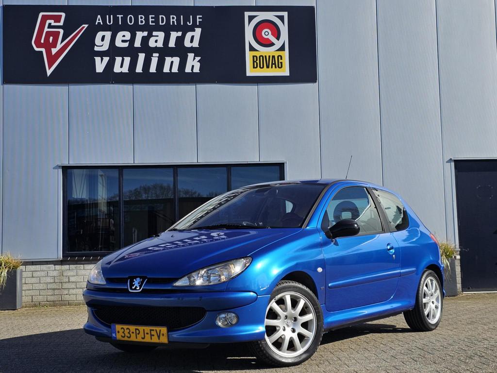 Peugeot 206 2.0-16V GTI 136PK JBL AUDIO CLIMA ALCANTARA, 1025 kg, 135 pk, 4 cilinders, Blauw