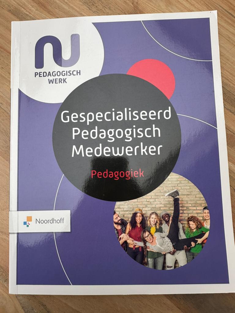 Gespecialiseerd pedagogisch medewerker, Ophalen of Verzenden, Alpha, Zo goed als nieuw, MBO