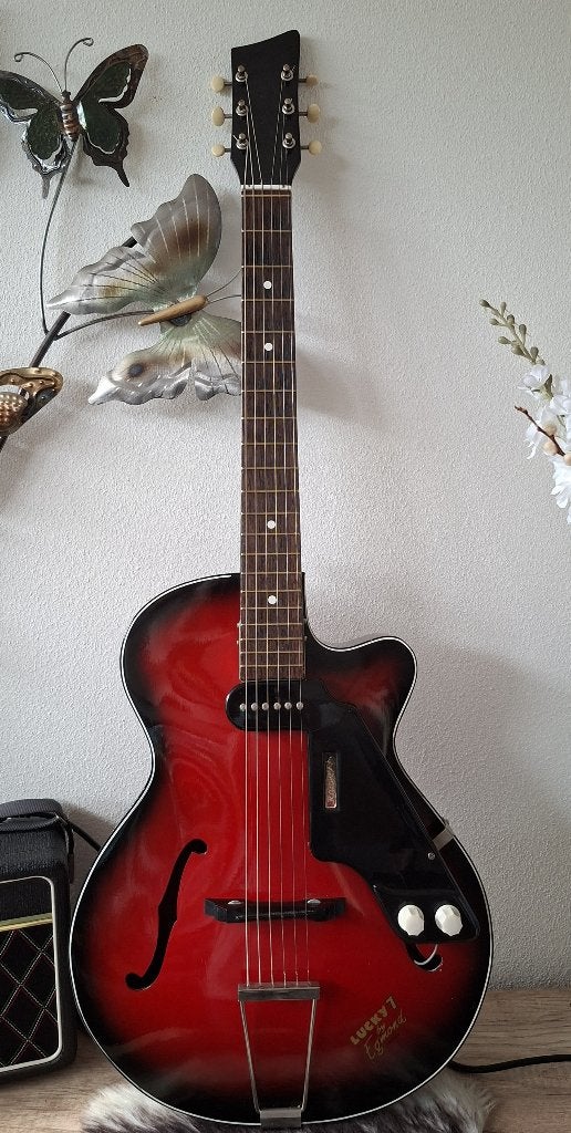 Lucky 7 jaren `60 semi akoestische gitaar, Ophalen of Verzenden, Zo goed als nieuw, Western- of Steelstringgitaar, Met (piezo-)element
