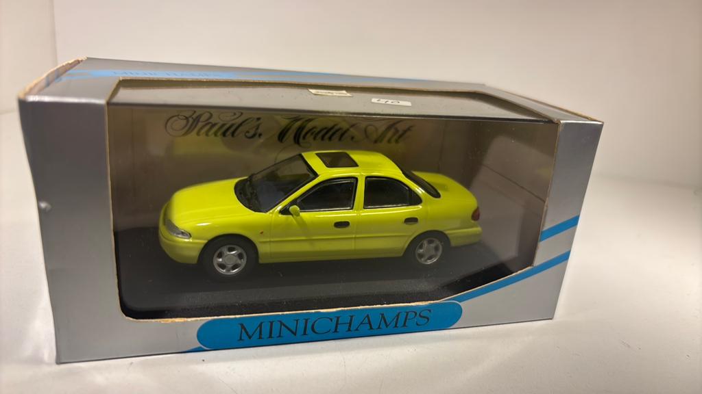 Ford mondeo limousine citrus geel minichamps 1.43, Auto, Ophalen of Verzenden, MiniChamps, A