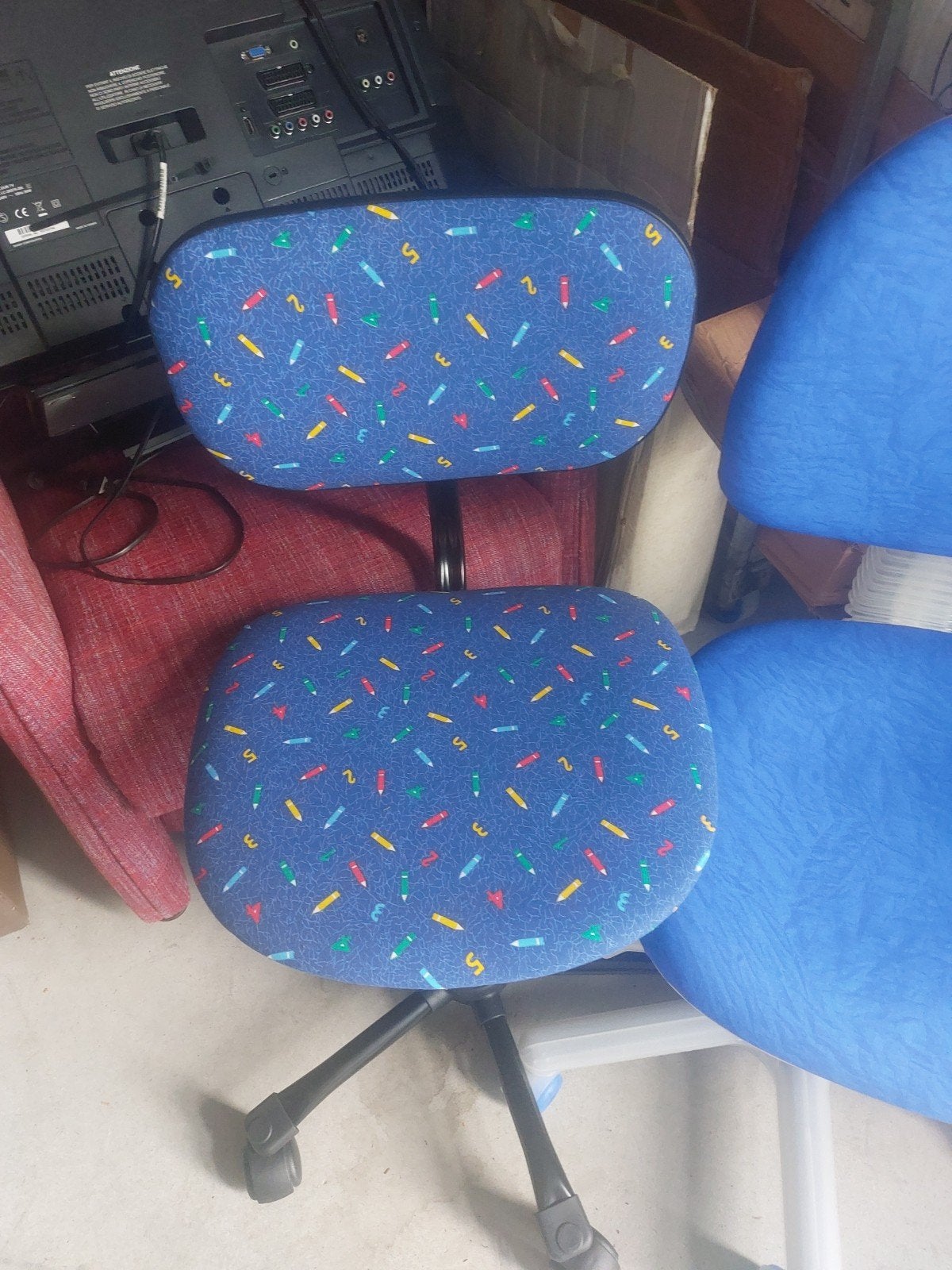 35 Nieuwe Kinderbureaustoelen - Ideaal voor Wederverkoop!, Ophalen, Overige kleuren, Onbekend, Nieuw