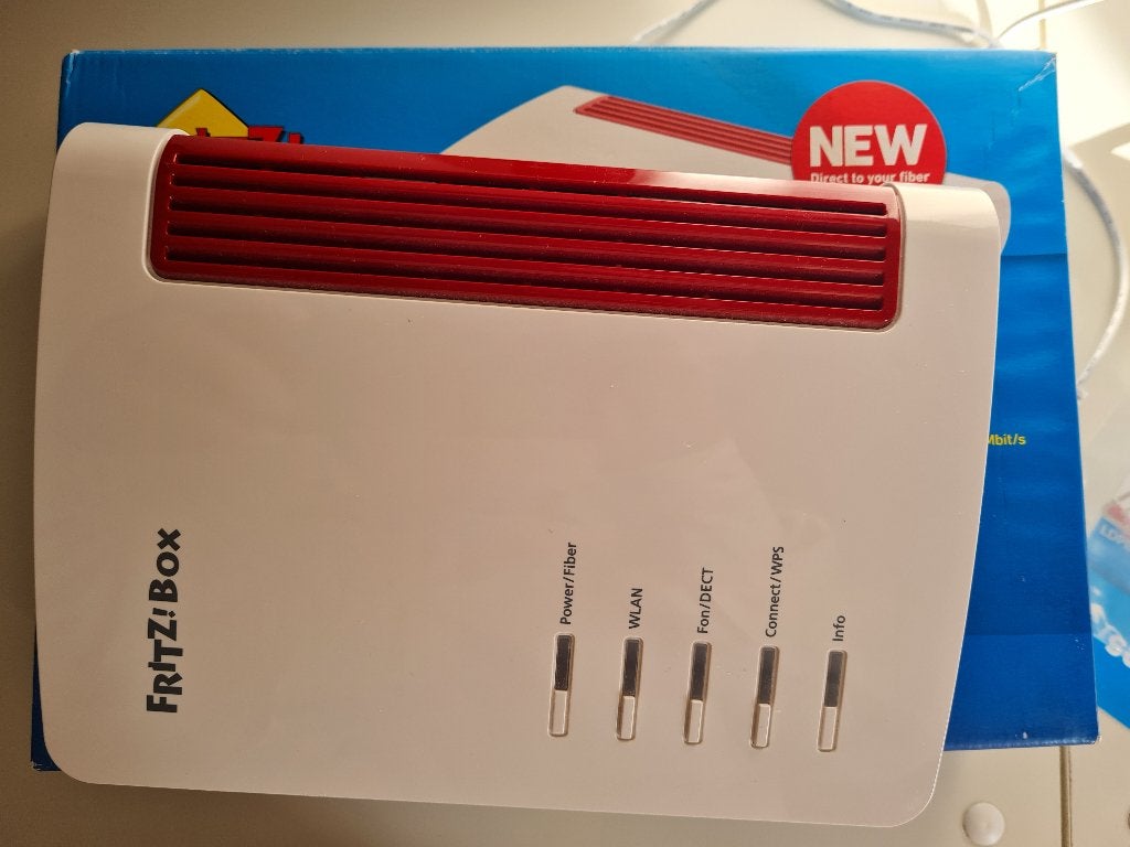 fritz!box 5530, Ophalen of Verzenden, Zo goed als nieuw, Router met modem, Fritz!Box (FritzBox)