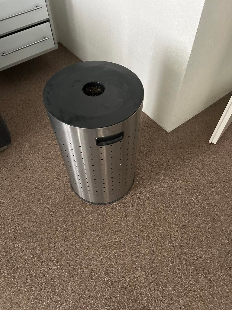 Stijlvolle RVS Wasbox / Prullenbak met geperforeerd design, 40 liter of meer, Ophalen, Zo goed als nieuw, Metaal