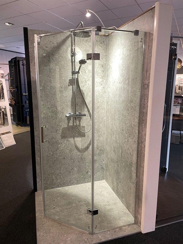 Solid Line R5 vijfhoek douchecabine (mist schroeven!!), Ophalen, Zo goed als nieuw, Glas, Douche