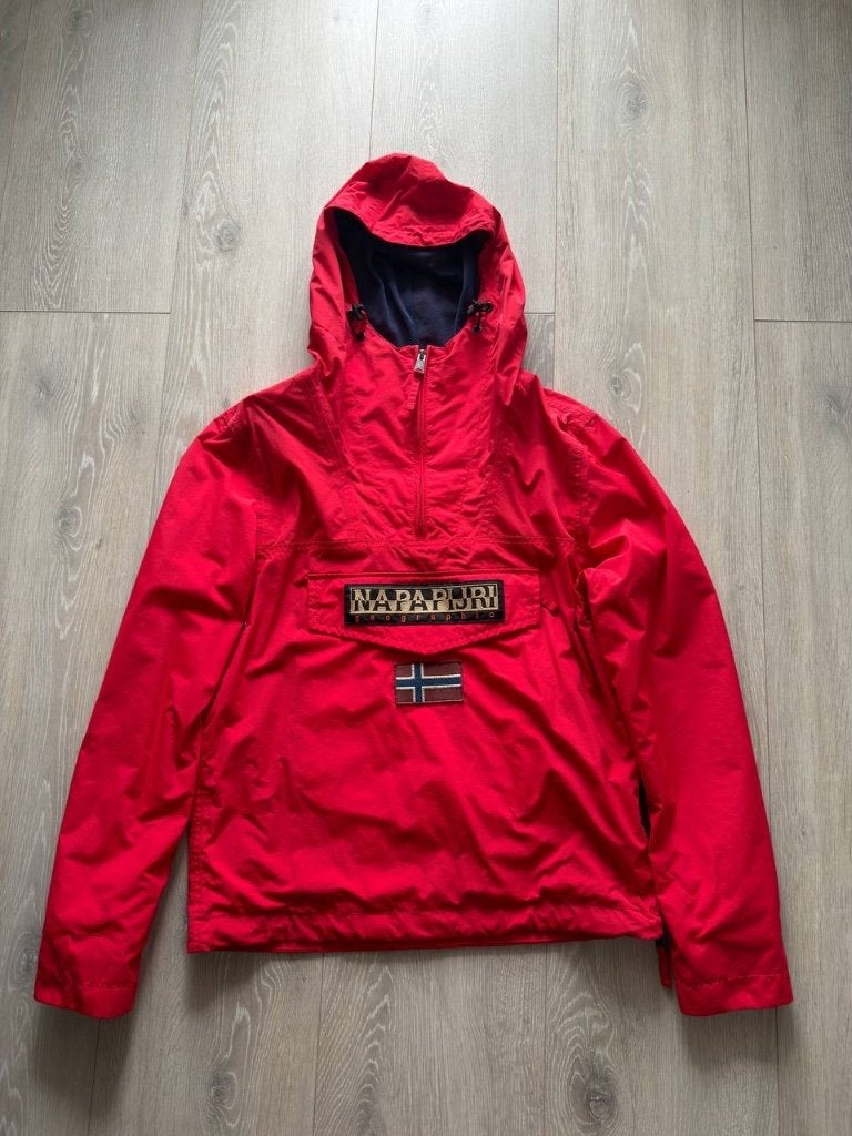 Napapijri Rainforest Anorak Jas – Rood – Maat M, Maat 48/50 (M), Ophalen of Verzenden, Napapijri, Gedragen