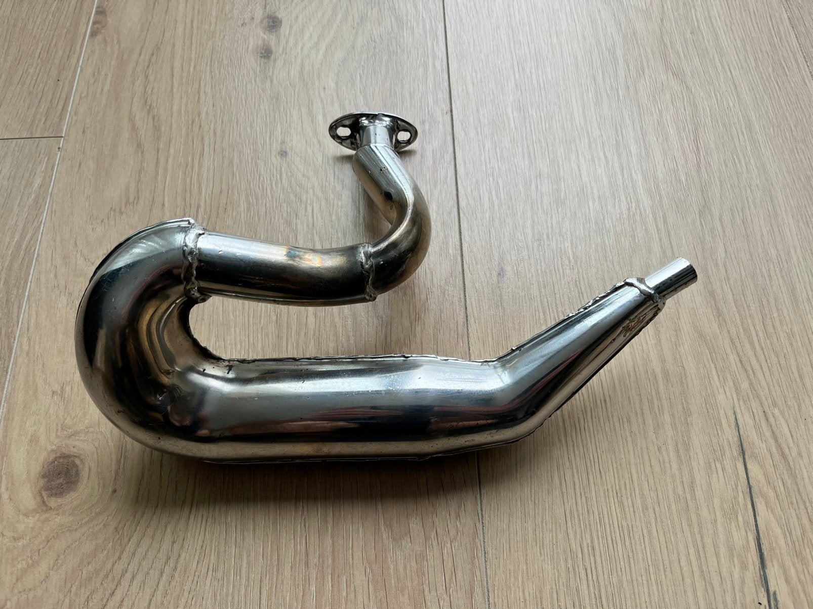 Te koop aangeboden HPI BAJA 5B zeer leuke uitlaat, Benzine, Gebruikt, Ophalen of Verzenden, Onderdeel