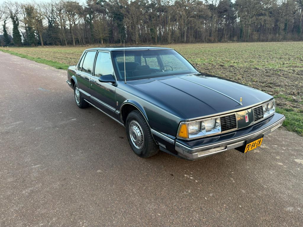 Oldsmobile Delta 88 van 1986 met Nieuwe APK, Auto's, Oldsmobile, Automaat, Bedrijf, Te koop, Benzine