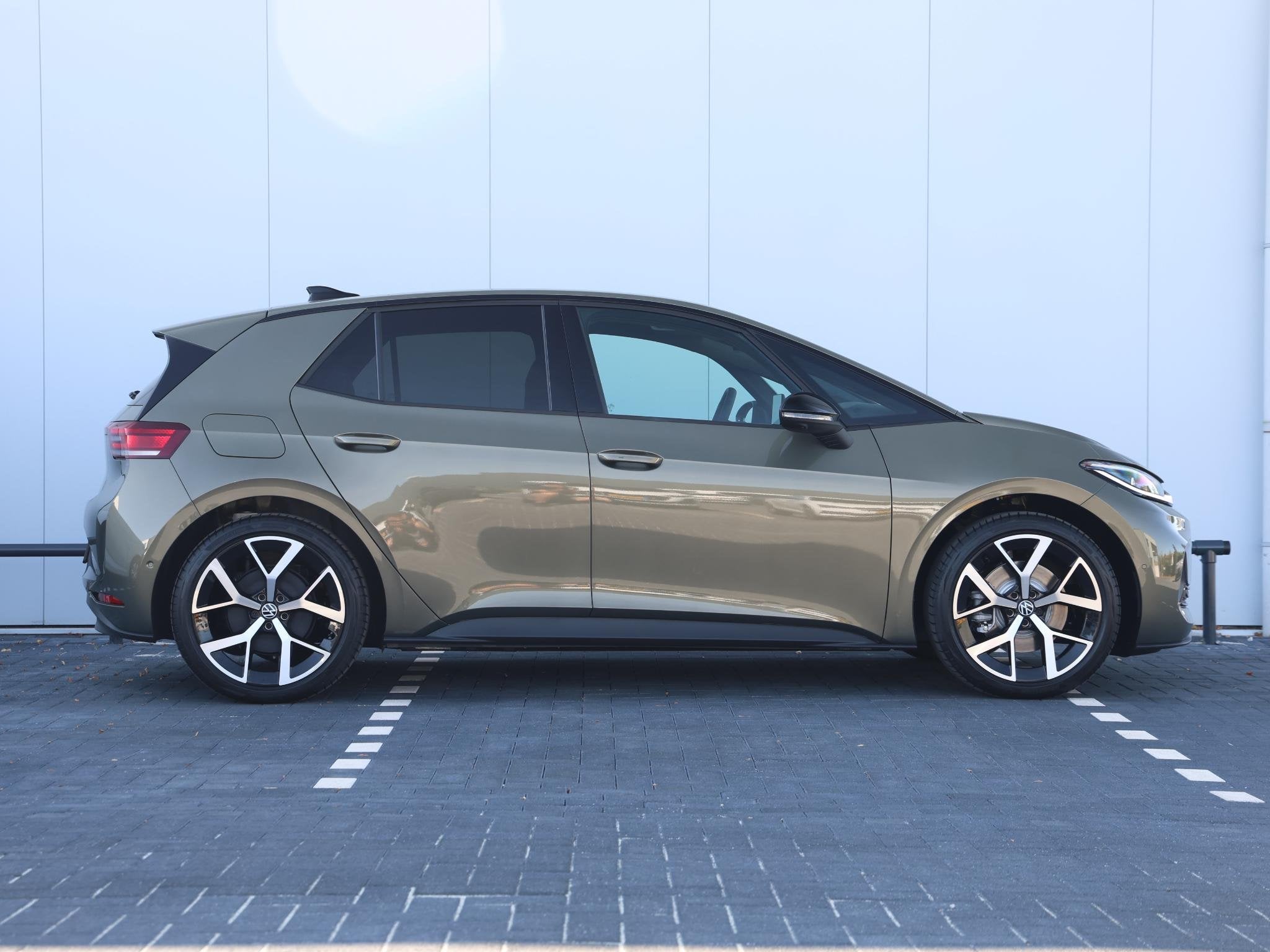 Volkswagen ID.3 Neo Style 61 kWh 190PK | Panoramadak | Steun, Auto's, Achterwielaandrijving, Gebruikt, Zwart, 190 pk