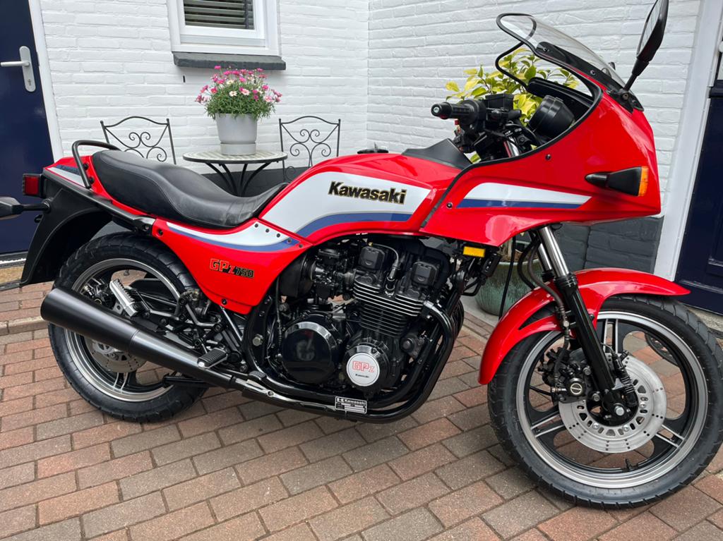 Kawasaki gpz750 1984 (zx750-A2) GPZ 750 zx gpx klassiek, 4 cilinders, Gebruikt, Meer dan 35 kW, Sport
