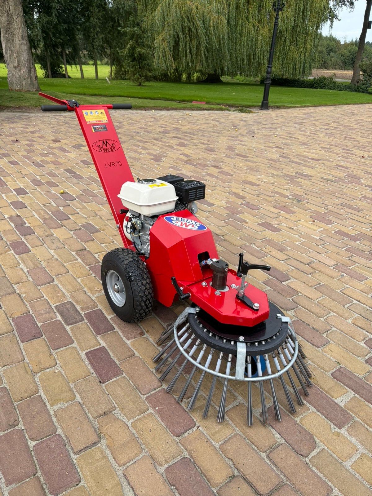 Veegmachine met Staalborstel Nieuw!!, Tuin en Terras, Ophalen, Nieuw