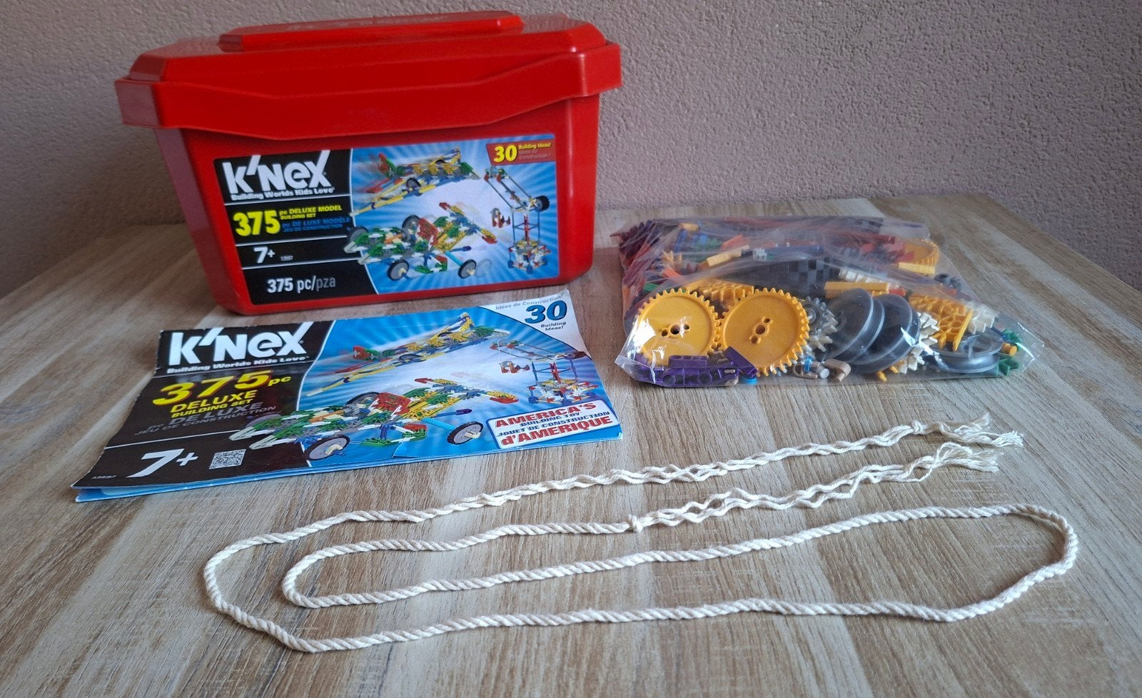 Complete K’NEX Deluxe bouwset 375-delig 30 modellen, Kinderen en Baby's, Speelgoed | Bouwstenen, Ophalen of Verzenden, Zo goed als nieuw