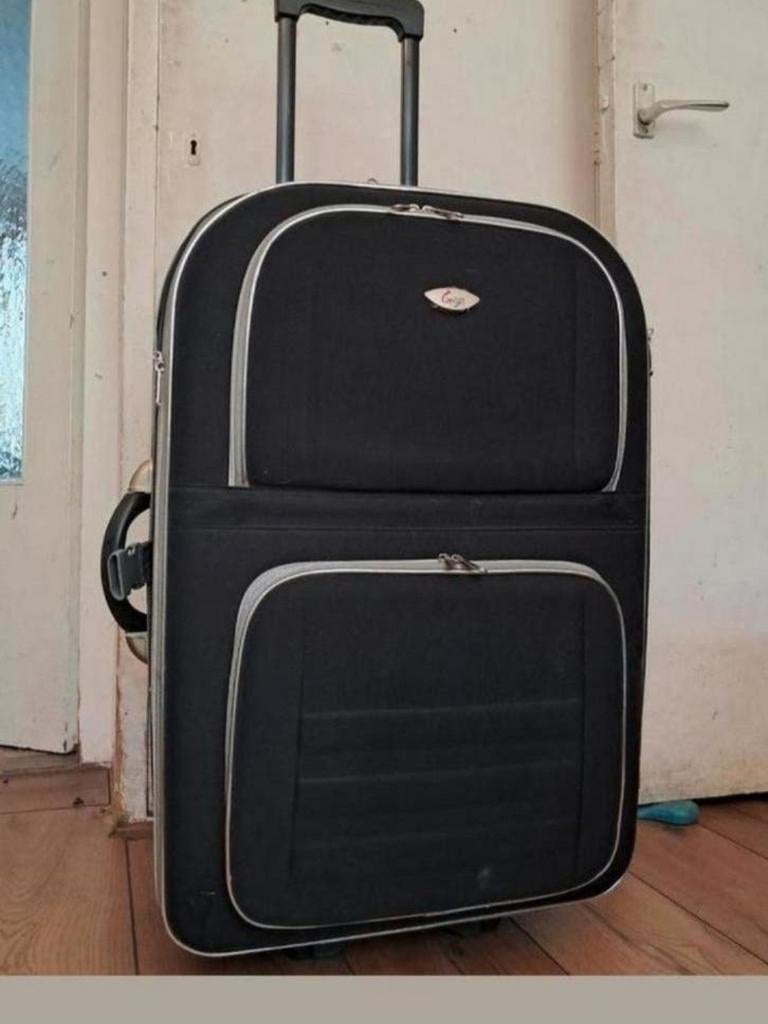Te koop, Cogo merk reiskoffer/ Baggage met 3 dubbele stevig, Ophalen, Hard kunststof