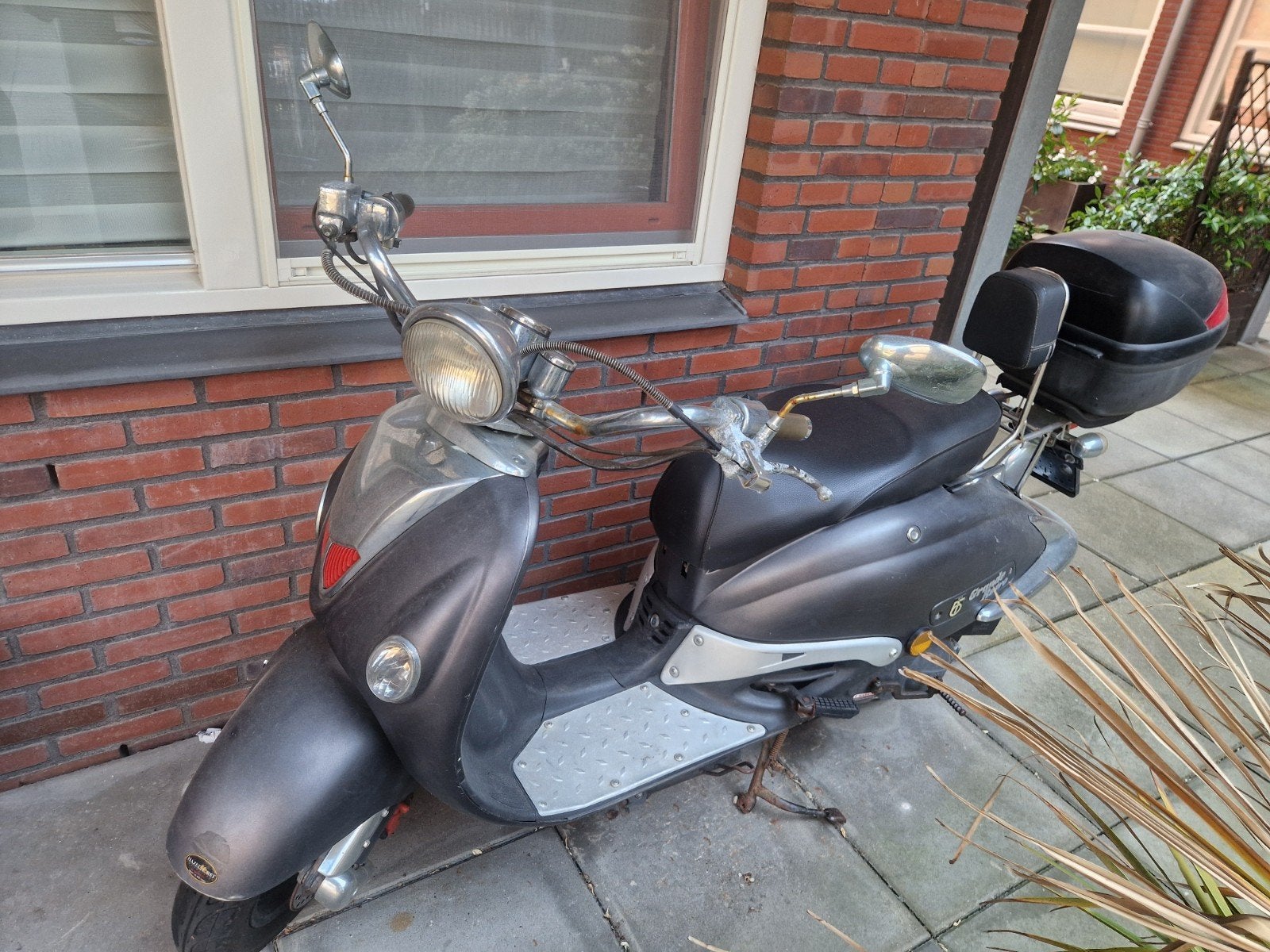 Leuke retro scooter. Geel kenteken, Ophalen, Benzine, Overige merken