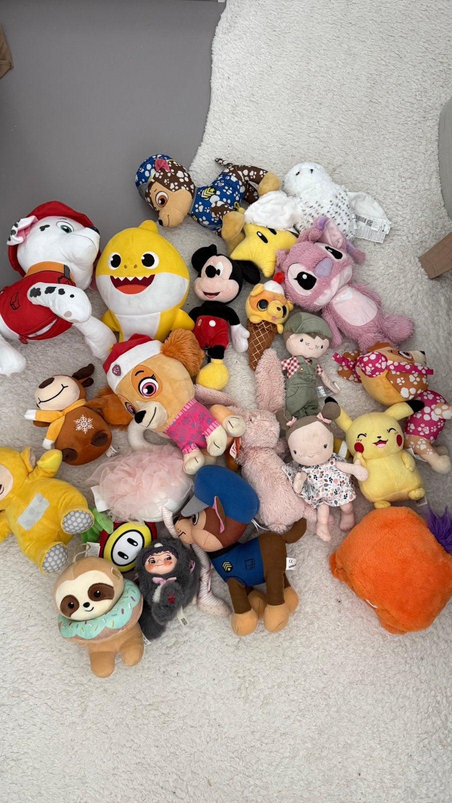 Knuffels, tas vol! Paw patrol, stitch, little dutch etc, Kinderen en Baby's, Speelgoed | Knuffels en Pluche, Ophalen, Zo goed als nieuw