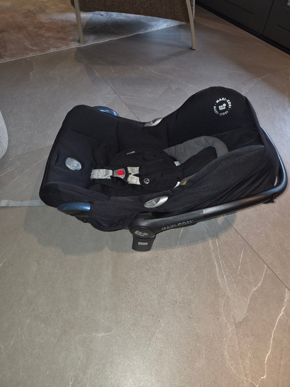 Maxi-Cosi autostoel - nog zeer netjes, Autogordel, Ophalen of Verzenden, Zo goed als nieuw, 0 t/m 13 kg