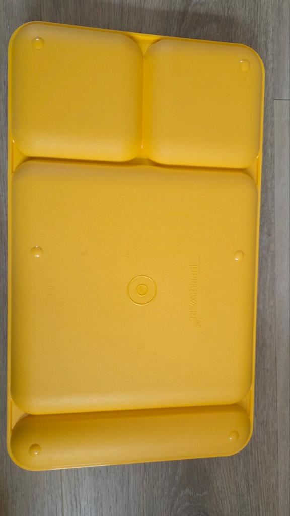 Tupperware Stapelbare Borden - 4x Geel, Ophalen of Verzenden, Gebruikt, Geel, Overige typen