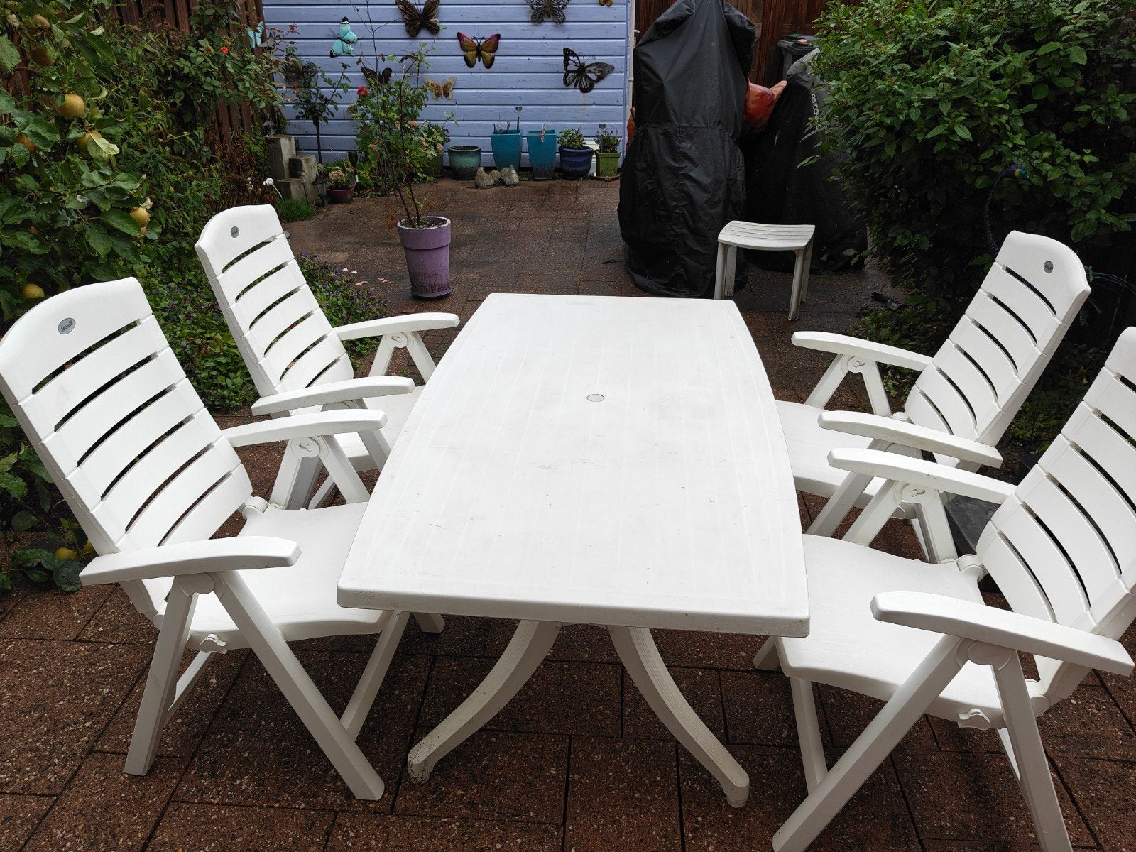 Hartman Tuinset - Wit Kunststof - 4 Stoelen en Tafel, Ophalen