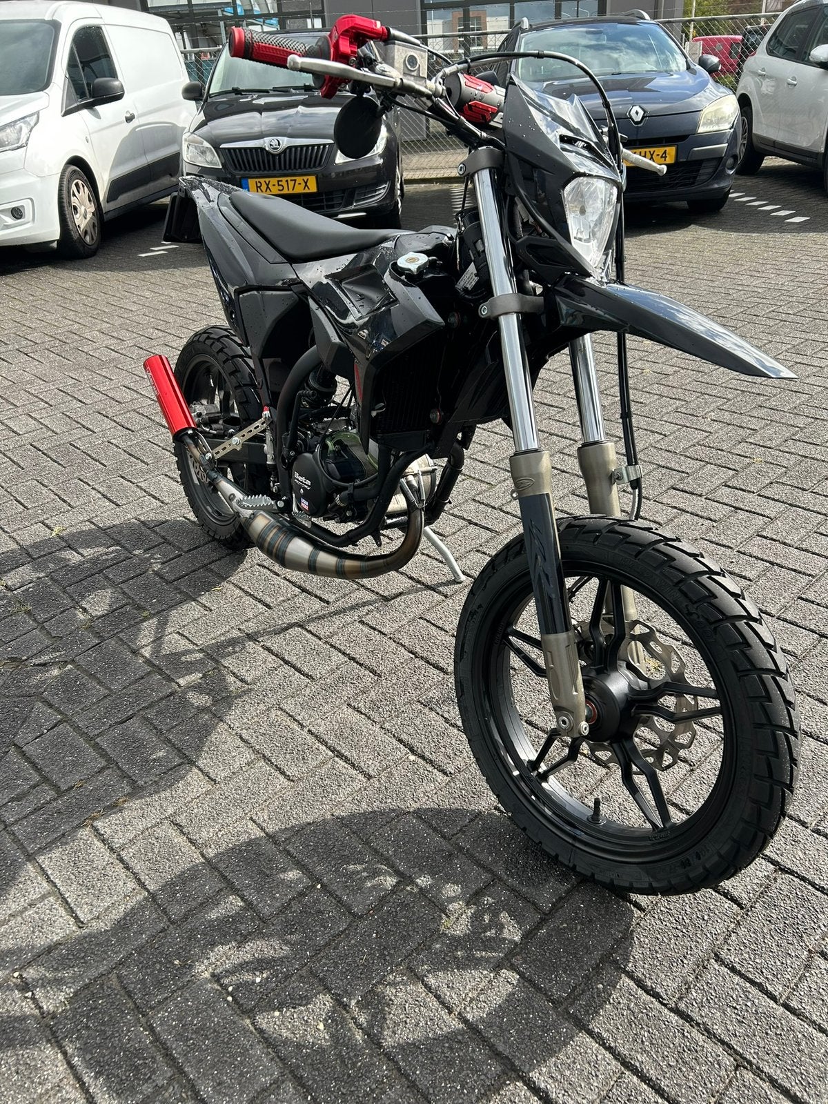 BETA RR50 | BLACK | 2025 | BE KENTEKEN, Fietsen en Brommers, Ophalen, 6 versnellingen, Maximaal 45 km/u, Zo goed als nieuw