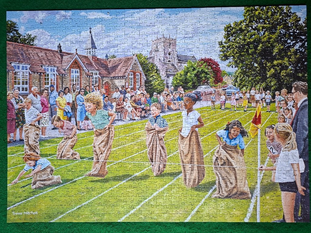 MOOIE  FALCON PUZZEL     SPORTS   DAY  1000 STUKJES, Ophalen of Verzenden, 500 t/m 1500 stukjes, Gebruikt, Legpuzzel