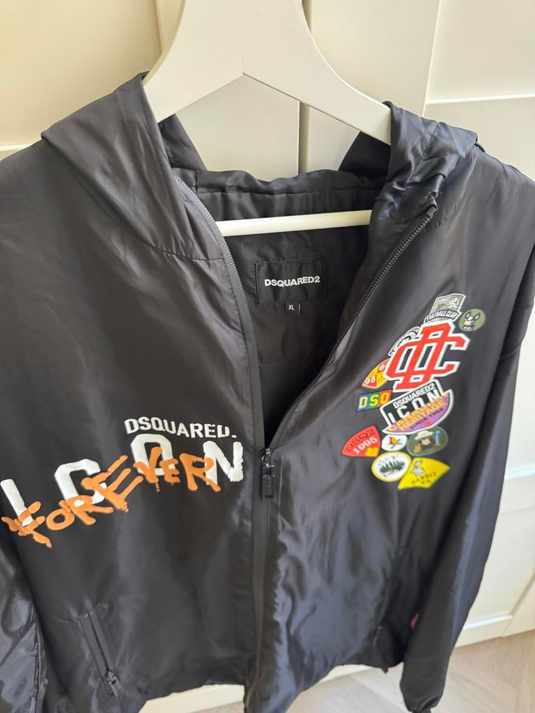 Dsquared2 jas met patches - valt als maat M, Ophalen of Verzenden, Gedragen, Maat 48/50 (M), Zwart