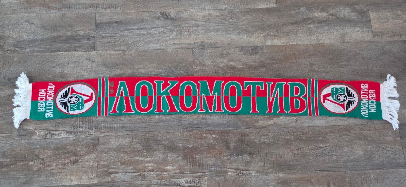 Sjaal Lokomotiv Moskou, Ophalen of Verzenden, Zo goed als nieuw, Buitenlandse clubs, Vaantje of Sjaal