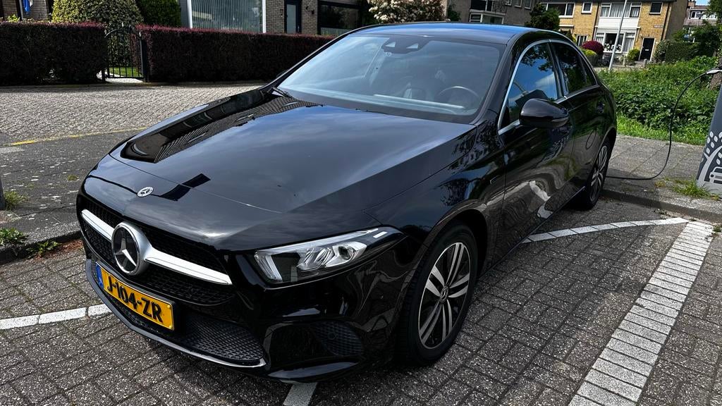 Mercedes-Benz A-Klasse A 250 e 218pk 8G-DCT 2020 Zwart, 580 kg, 160 pk, Zwart, 100 km/l