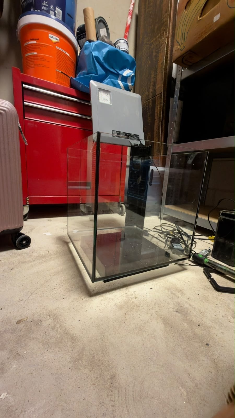 Superfish qubiq 30 pro 32x32x42,5 incl filter en heater, Gebruikt, Ophalen of Verzenden, Leeg aquarium, Superfish
