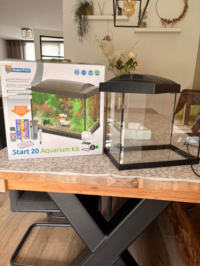 Aquarium start 20 SuperFish, Ophalen, Zo goed als nieuw, Leeg aquarium