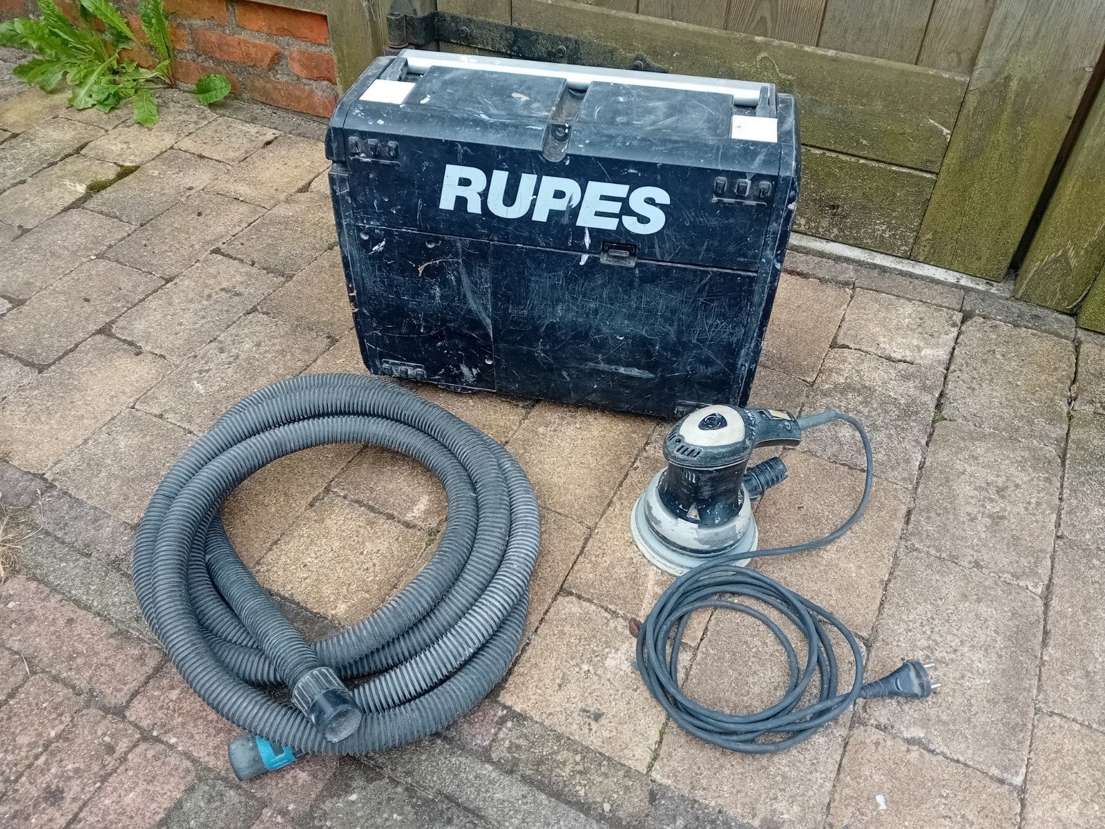 RUPES excentrische schuurmachine met stofzuiger, Ophalen of Verzenden, Gebruikt, Minder dan 600 watt, Excentrische schuurmachine