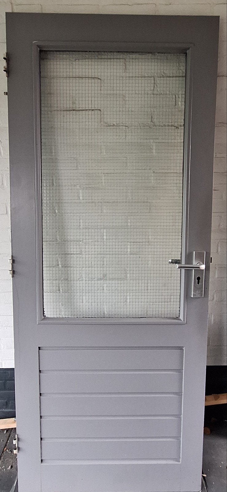 2x Grijze Buitendeur met Glas en Panelen. skg 3* beslag, Ophalen, Gebruikt, 80 tot 100 cm, Buitendeur