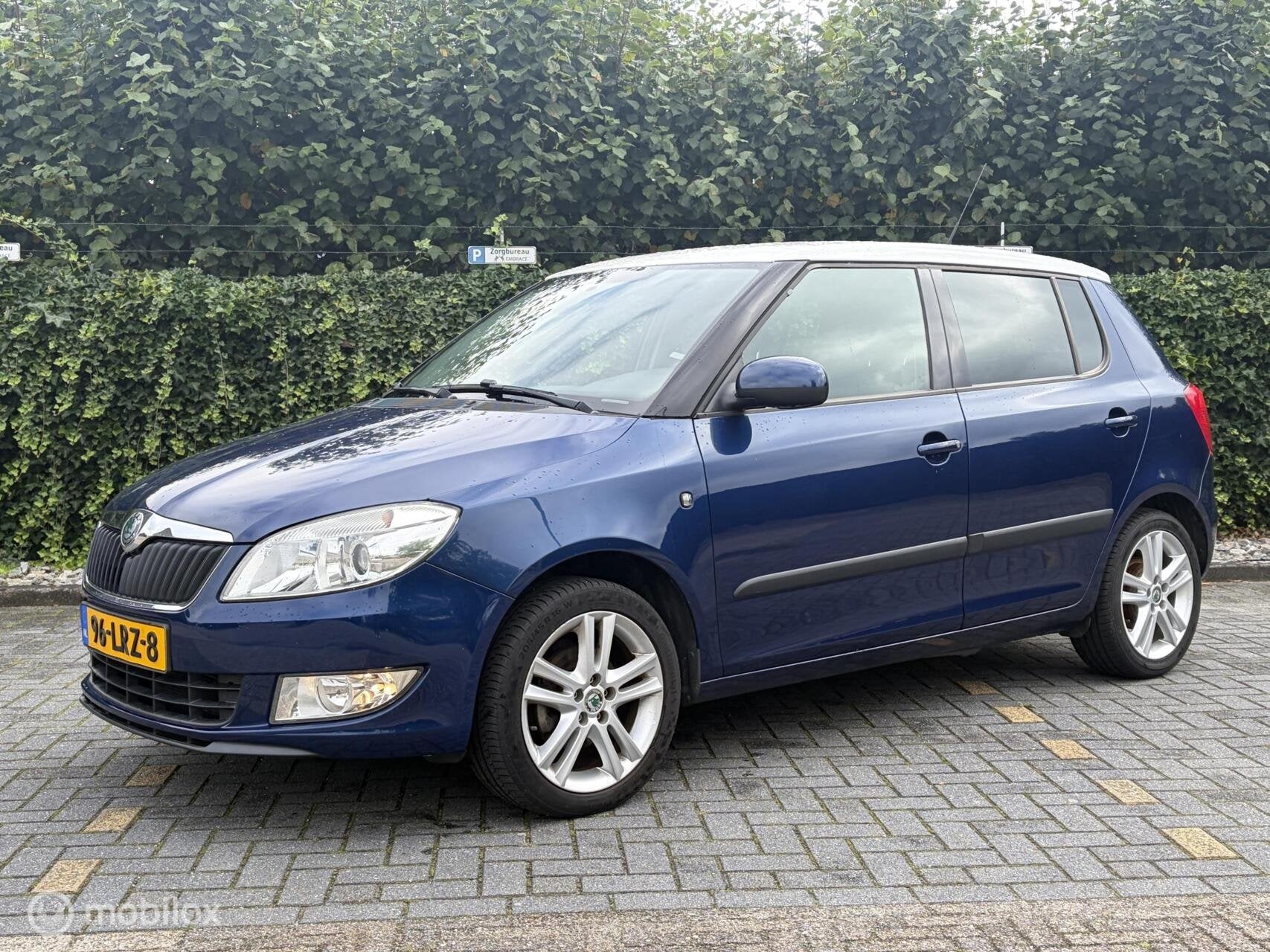 Skoda Fabia 1.2 TSI Dynamic CLIMA / CRUISE / LMV / SUPER OND, Voorwielaandrijving, Euro 5, Zwart, 4 cilinders
